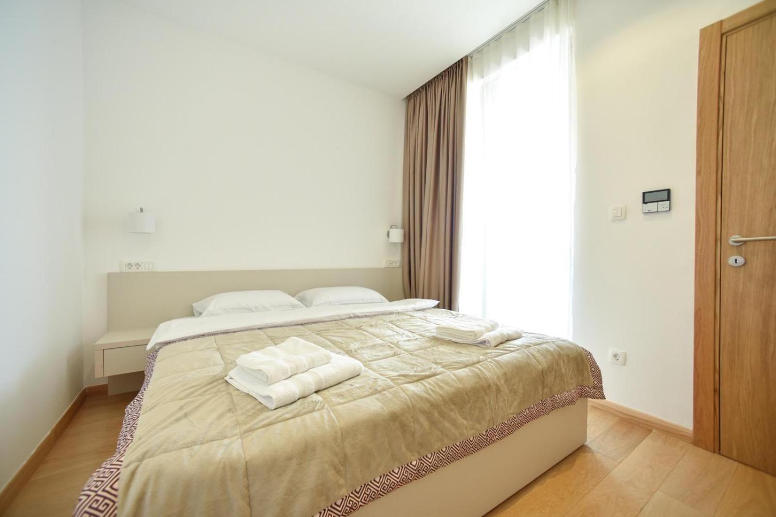 Hhy Apartment *